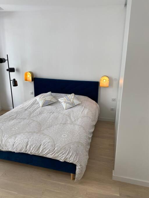 Brand New 1 Bedroom Flat With Parking- 5 Min Paris Pte De Versailles Issy-les-Moulineaux Bagian luar foto